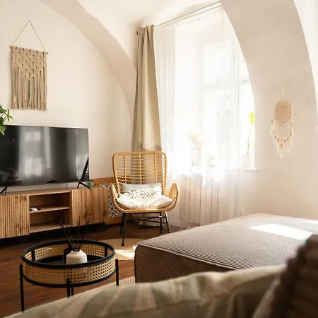 Cozy Urban House Apartament