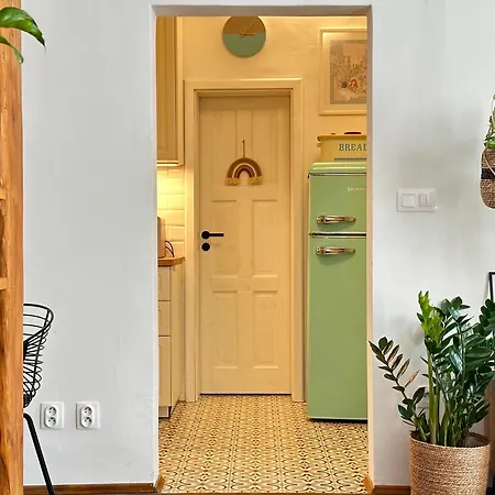Cozy Urban House Апартаменты Братислава